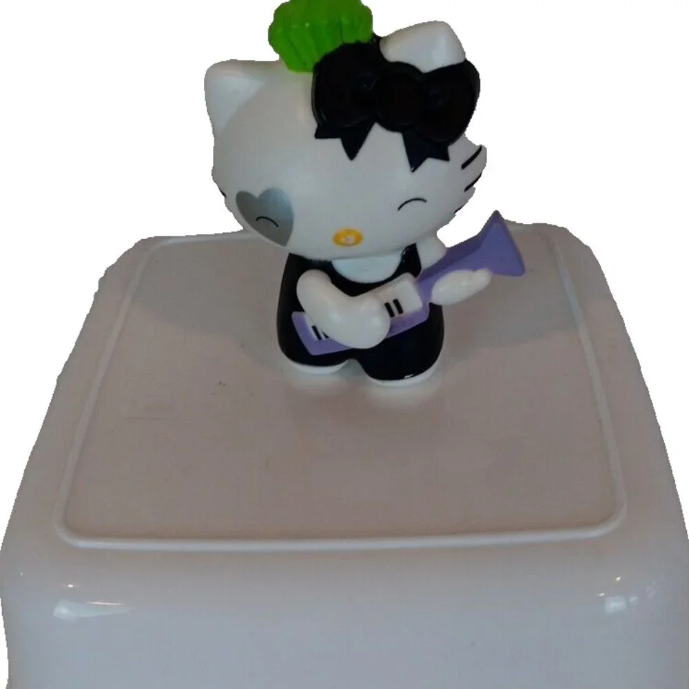 ‎McDonald’s-Hello-Kitty-Rockin’-Roll-Happy-Meal-Playfigure